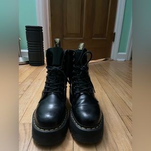 Dr. Martens JADON BOOT SMOOTH LEATHER PLATFORMS Black